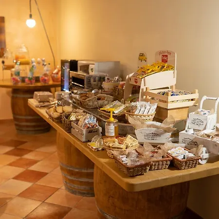 Costadoro Farm stay